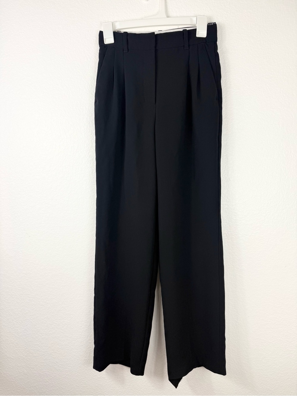 Aritzia wilfred Classic Wide-Leg Tan Trousers size 2